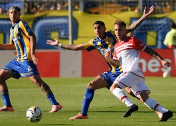 EN SANTIAGO DEL ESTERO: Rosario Central y Estudiantes definen la Supercopa Internacional