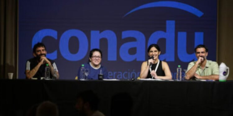 A NIVEL NACIONAL: Docentes universitarios encabezan un paro de 72 horas