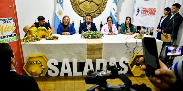 17 Y 18 DE OCTUBRE: Saladas presentó la XXIII Fiesta Provincial de la Miel