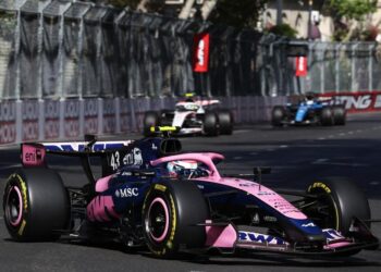 FÓRMULA 1 : Colapinto abandonó tras chocar a Gasly en el GP de Azerbaiyán