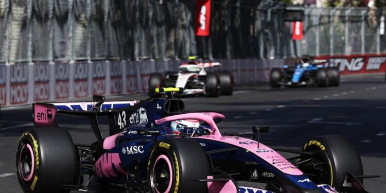 FÓRMULA 1 : Colapinto abandonó tras chocar a Gasly en el GP de Azerbaiyán