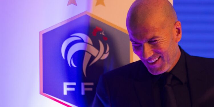 La primera gran decisión de Zidane en Francia: cambio de posición para Mbappé