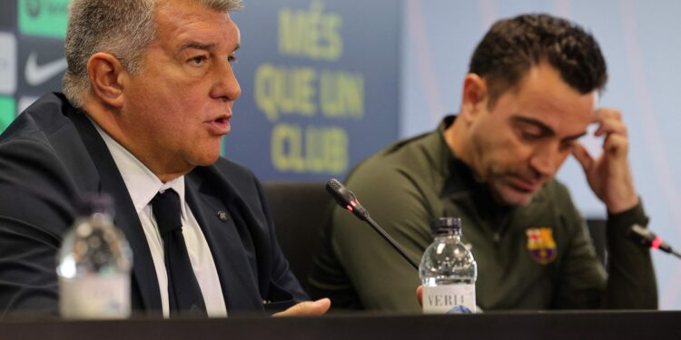 Xavi desmintió a Laporta por Messi: «Quería volver pero el presidente decidió que no»