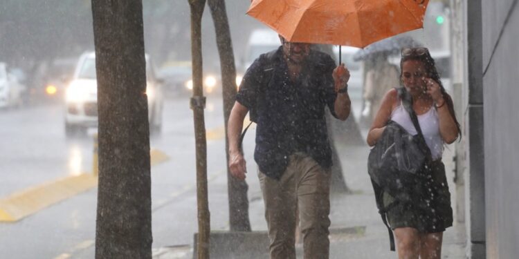 SERVICIO METEOROLÓGICO NACIONAL : Alerta amarilla por tormentas para el centro y sur de Corrientes