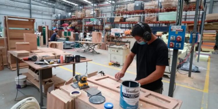 OPINIÓN : La casta tiene discurso, las pymes tienen la persiana