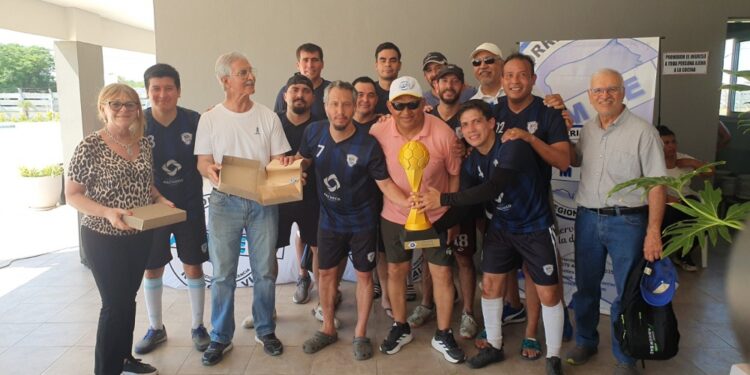 EXITOSO ENCUENTRO EN CORRIENTES:  Docentes de todo el país convocados por AMET afianzaron lazos en un torneo
