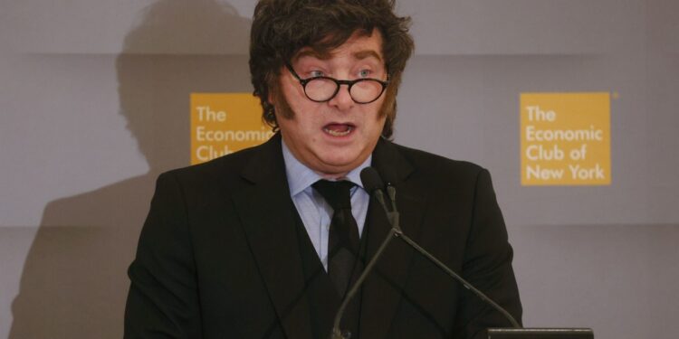 Tras criticarla, Milei recurre a Naciones Unidas para denunciar a Gran Bretaña por Malvinas