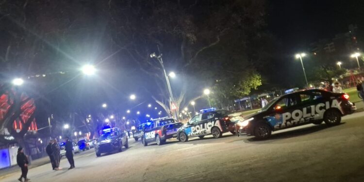 Incidentes en Newell’s tras la fiesta de Central: balazos dentro del Bielsa, detenidos y represión