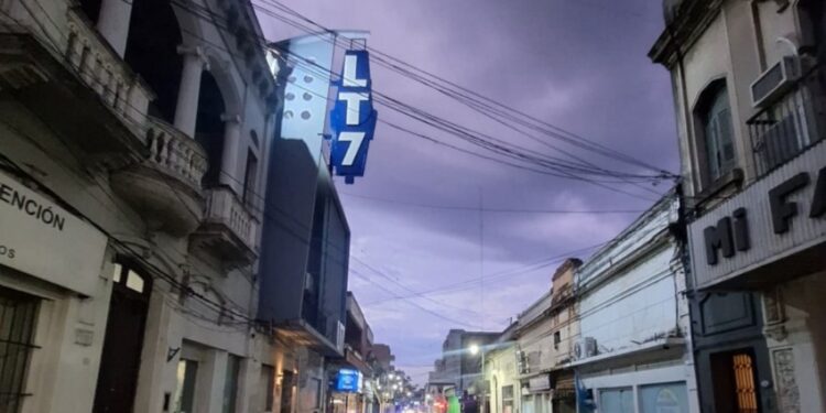 CORRIENTES CAPITAL: Allanamientos por robo millonario a una radio: «encontraron maletas listas para viajar»