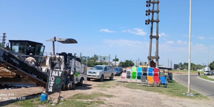 ROTONDA DE LA VIRGEN: A pedido de Vialidad Nacional, retiraron puestos que frenaban las obras de la autovía 12