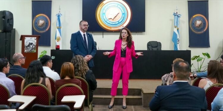 Corrientes: Itatí Demarchi Arballo presentó su propuesta para el Consejo de la Magistratura