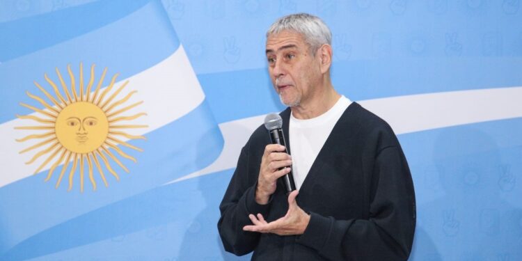 Ferraresi apoyó la candidatura de Kicillof y cuestionó el liderazgo de Cristina Kirchner: «Ella eligió no conducirme y no me llamó nunca más»