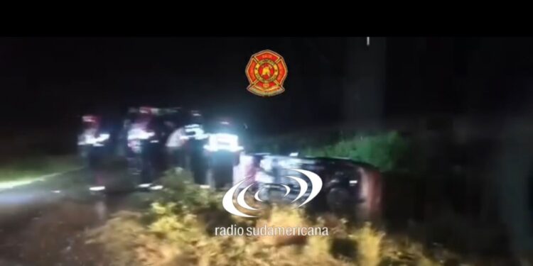 EN CURUZÚ CUATIÁ: Ruta 119: un auto despistó y volcó con un bebé entre sus ocupantes