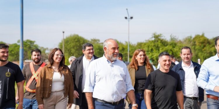 EN CORRIENTES CAPITAL: Polich recorrió una planta industrial y puso en valor el trabajo entre público y privado
