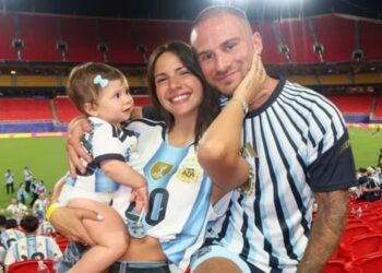 ESPECTÁCULOS: Ailén Cova sorprendió al compartir una foto inédita junto a Alexis Mac Allister