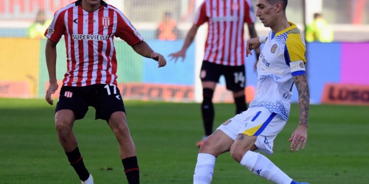En un partido caliente, Estudiantes y Central se enfrentan por la Supercopa Internacional