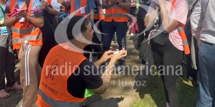 HISTORIA DE AMOR: Peregrinación a Itatí: le pidió matrimonio frente a la Basílica
