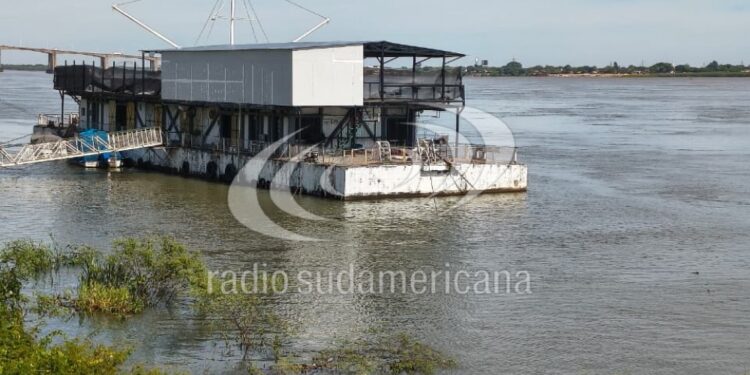 EN PLENA CRECIDA: Fotos: el Paraná crece en Corrientes y alcanzó los 4,52 metros