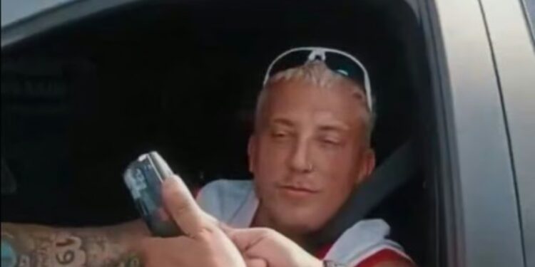 EJEMPLAR: El Polaco pasó un control de alcoholemia y se sumó a la campaña: «Si se maneja, no se escabia»