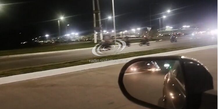 ROTONDA DE LA VIRGEN: Otra vez los Stunts: estuvieron hasta altas horas de la madrugada