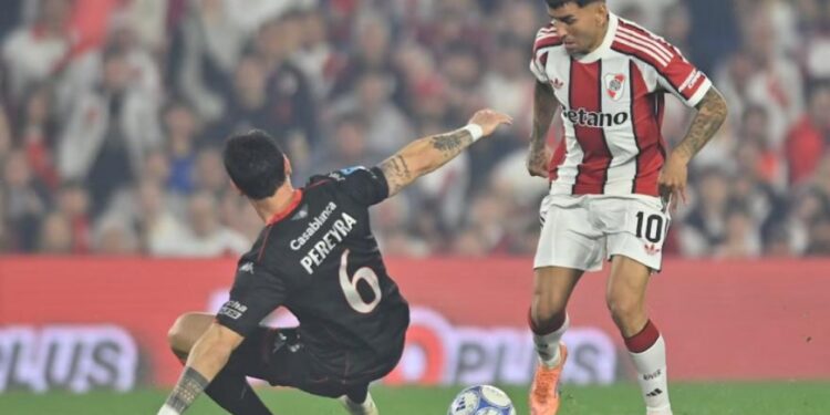 TORNEO CLAUSURA: River perdió 2-1 con Huracán y no pudo meterse en zona de clasificación a los playoffs