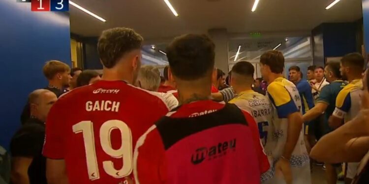 Video: vergonzoso final a las piñas entre Central y Estudiantes en la Supercopa Internacional