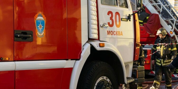 Aumentan a once los muertos por un incendio en un centro comercial del sur de Rusia