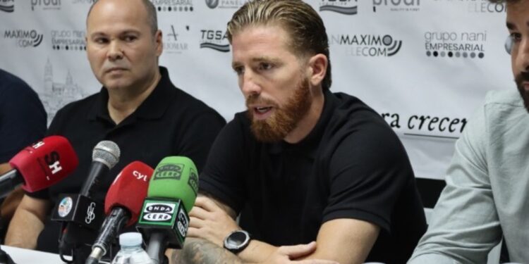 Muniain explotó contra los árbitros en España: «No es roja ni aquí ni en Pekín»