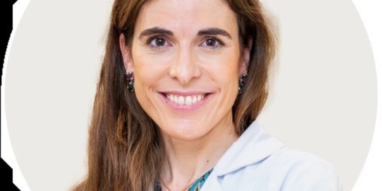 Malena García Arredondo, especialista en aparato digestivo: “Veo dietas con exceso de ultraprocesados que se intentan compensar con un probiótico; la microbiota se cuida todos los días”