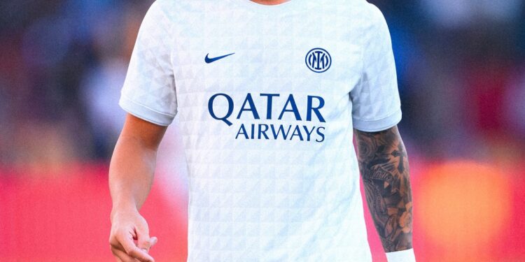 Con Dybala, Soulé, Molina y Balerdi, la Roma enfrenta al Inter de Lautaro Martínez en un partidazo