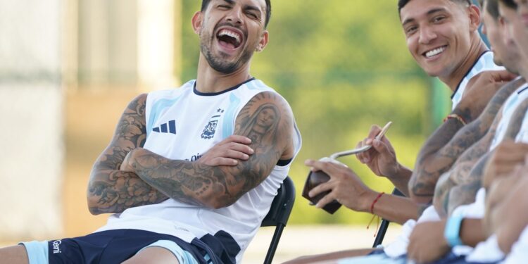 El guiño de Leandro Paredes a la Selección Argentina: “Si no estuviera sancionado, seguramente estaría ahí”