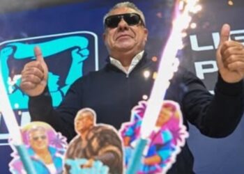 Las fotos del cumpleaños de Tapia: los anteojos negros en el Comité Ejecutivo y la torta con Scaloni y los jugadores
