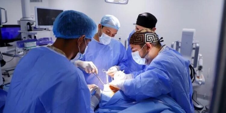 En Panamá a una paciente de 47 años le retiran el cáncer y le reconstruyen la mama en una misma operación quirúrgica