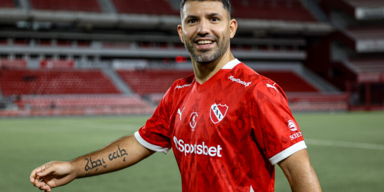El Kun Agüero se metió de lleno en las elecciones en Independiente