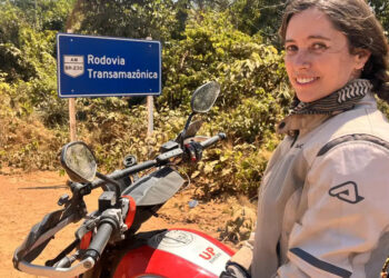 Alicia Sornosa, periodista, recorrió 8.000 km en moto por Perú y el Amazonas y revela cuál fue el mayor peligro: “Estás varios segundos a ciegas”