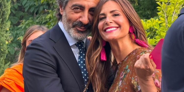 Lara Ferreiro, psicóloga, analiza la relación de Juan del Val con su madre: «No es fácil ser débil a su lado. Esto genera presión y temor a decepcionar si las expectativas no se cumplen»