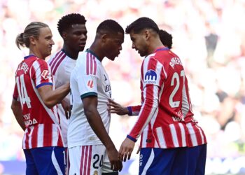 Atlético de Madrid – Real Madrid, en directo: rueda el balón en el Metropolitano y Mourinho y Simeone se vuelven a ver las caras 12 años después