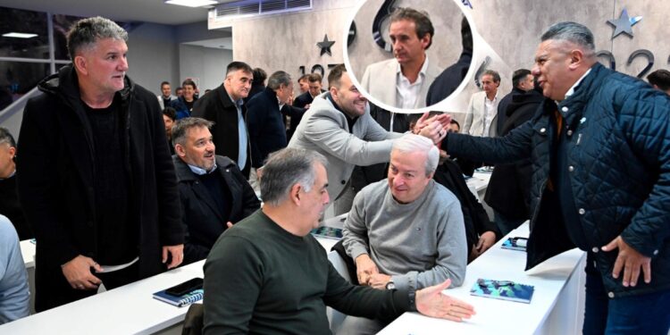 River volvió a la AFA: palos, «bienvenida» y ¿prepara un frente?