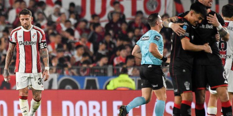 «No me la container»: la gastada de Huracán a River después de la victoria en el Monumental