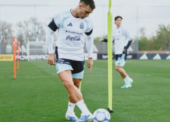 Dos futbolistas fueron desafectados de la Selección Argentina: se pierden la despedida de Lionel Messi