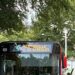 Verónica, con 25 años, es una de las pocas mujeres que conducen autobuses: «Me gusta sonreír, sobre todo en esta época en que falta empatía»