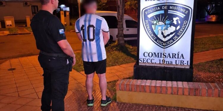 Era el tesorero de la comisión de padres y usó para gastos personales $ 6.000.000 de la Estudiantina de los chicos