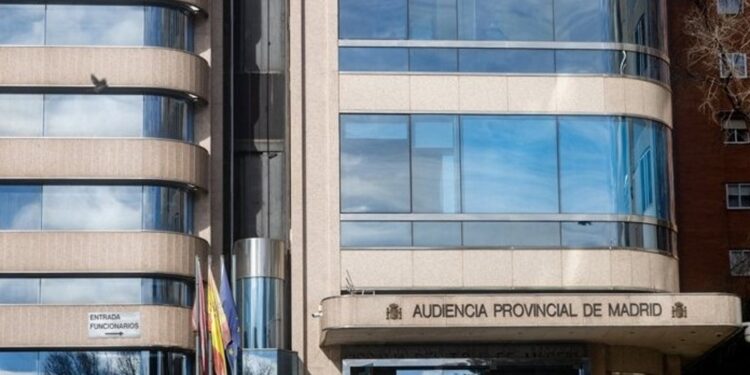 Condenada a 4 años de cárcel por estafar 411.920 euros tras pedir ayuda para su marido en televisión