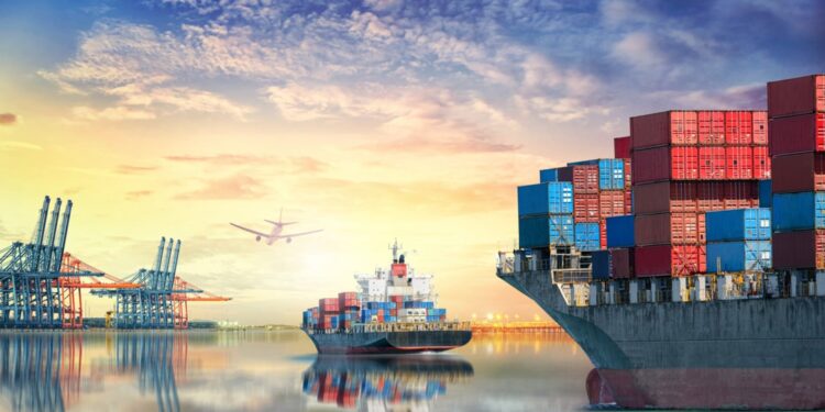 Crece número de empresas exportadoras en Perú: microempresas representan al 56,4% del total