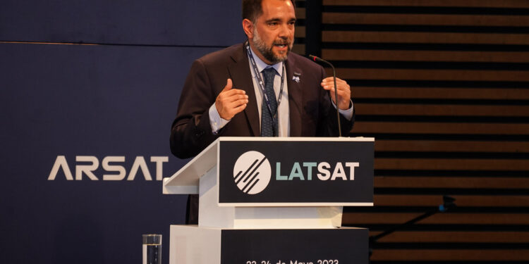 Corrupción: pidieron procesar al ex titular de ARSAT que le encontraron 2,4 millones de dólares