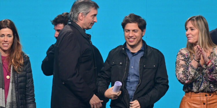 Críticas desde el cristinismo a Kicillof por su lanzamiento para 2027