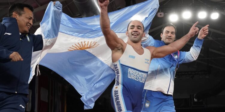 Ayer medallista olímpico y campeón Mundial de Armenia, hoy oro en los Juegos Suramericanos para Argentina