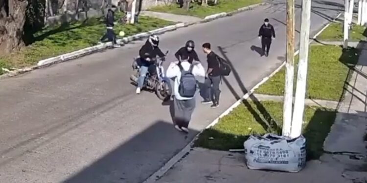 «¿Me voy a morir?»: motochorros asaltaron y golpearon a un grupo de adolescentes con autismo