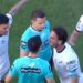 Final caliente en Floresta: jugadores de All Boys contra los árbitros por dos goles mal anulados