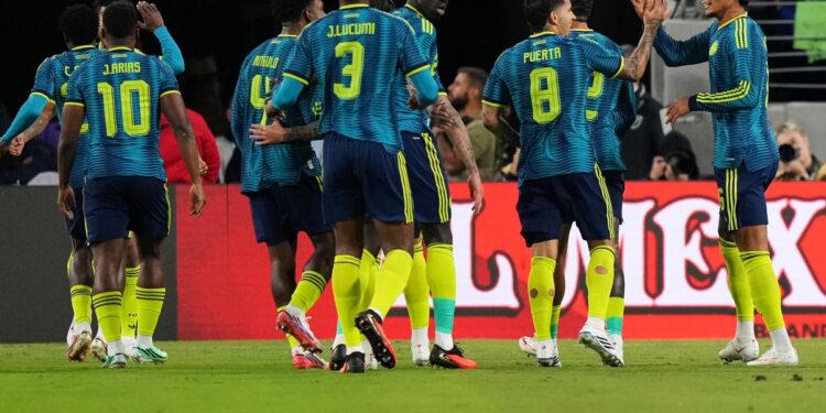 Ya sin James Rodríguez y sin muchas de sus figuras, Colombia igualó 1-1 con México en el primer amistoso post Mundial